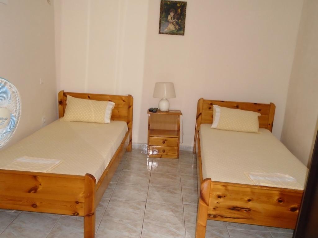 Giota & Antonia Apartments Koróni Rum bild